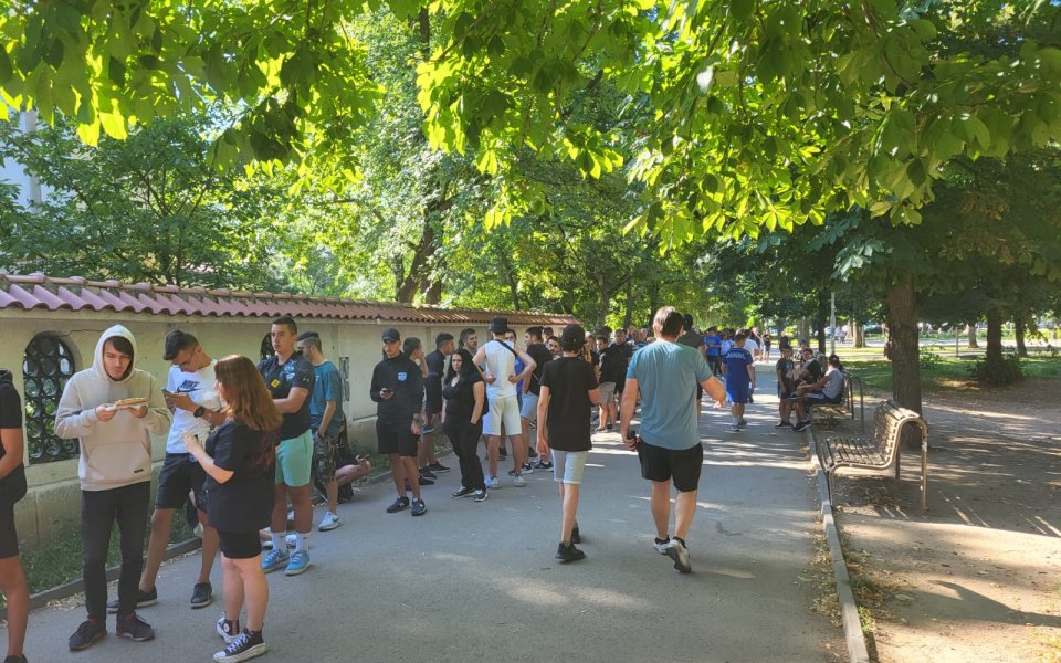 Фенове на Левски се редят на опашка за билети преди мача с ПАОК, 18.07.2022 г.