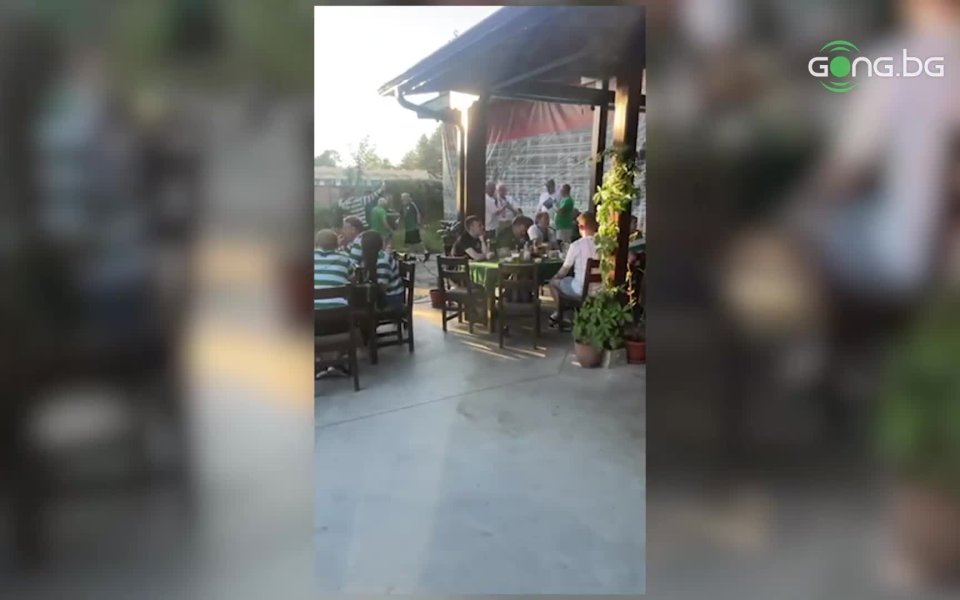 Около петдесетина привърженици на ирландския шампион - Шамрок Роувърс, ще