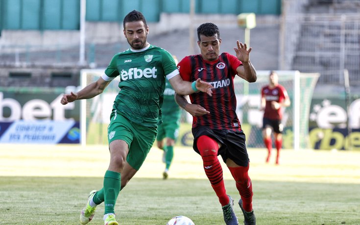 Берое и Локомотив София си стиснаха ръцете за по точка под жегата в Стара Загора