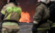 Пожар гори до голям магазин в Пловдив