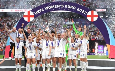 Англия ще играе срещу Бразилия в първия в историята женски
