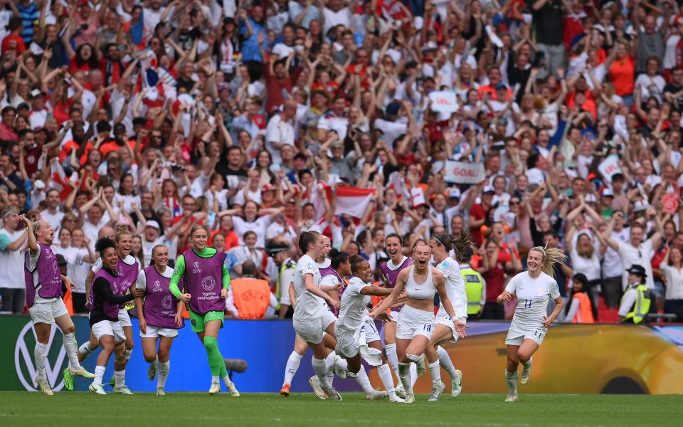 Mary Earps living her best life!