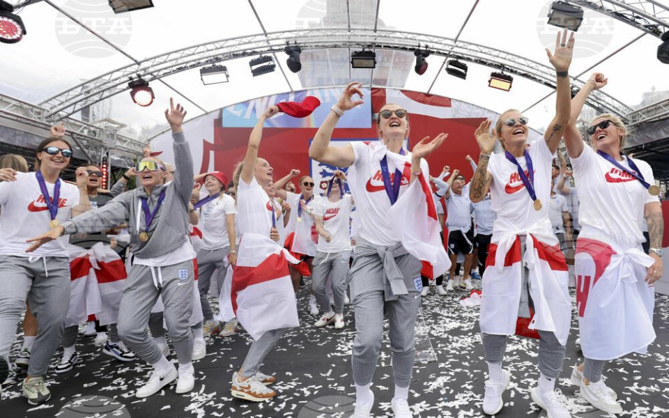 Английските националки получиха по 65 500 евро (55 000 британски