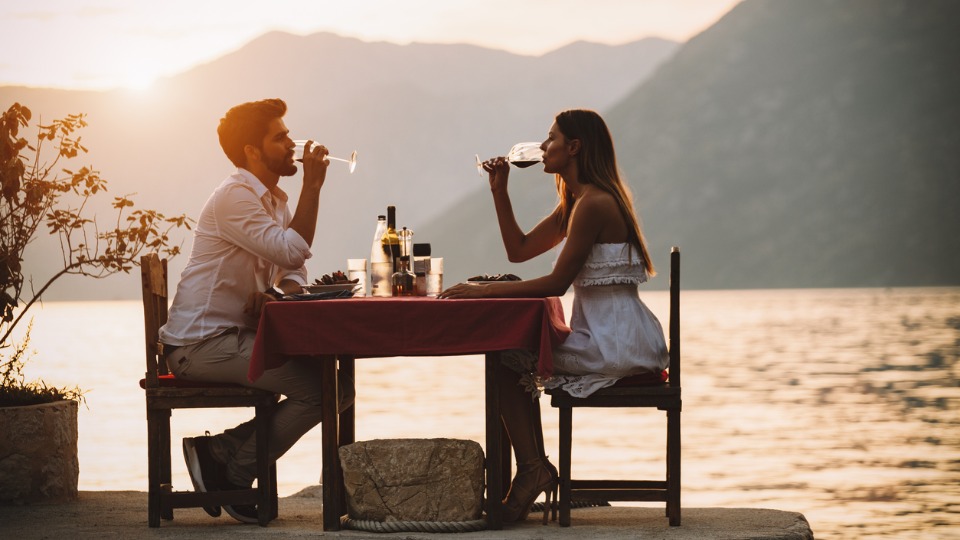 двойка залез вечеря романтика лято море