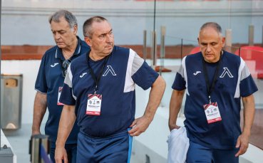 Треньорът на Левски Станимир Стоилов говори пред медиите след