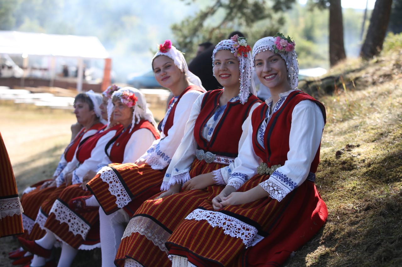 <p>&quot;България пее в Копривщица&quot; е мотото на тазгодишното, 12-о издание на Националния събор на народното творчество Копривщица 2022</p>