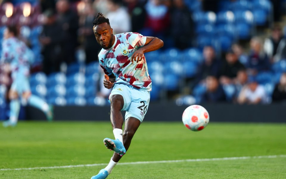 Уест Хем официално се подсили с котдивоарския национал Максуел Корне.