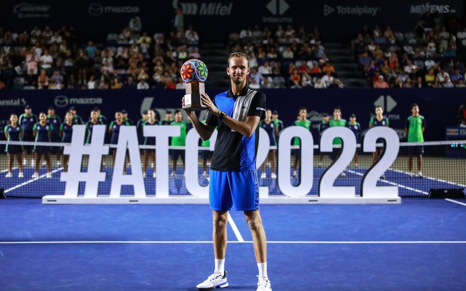 Водачът в световната ранглиста по тенис Даниил Медведев (Русия) спечели