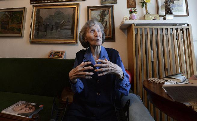 Почина писателката Зофия Посмиш, оцеляла в концлагера Аушвиц