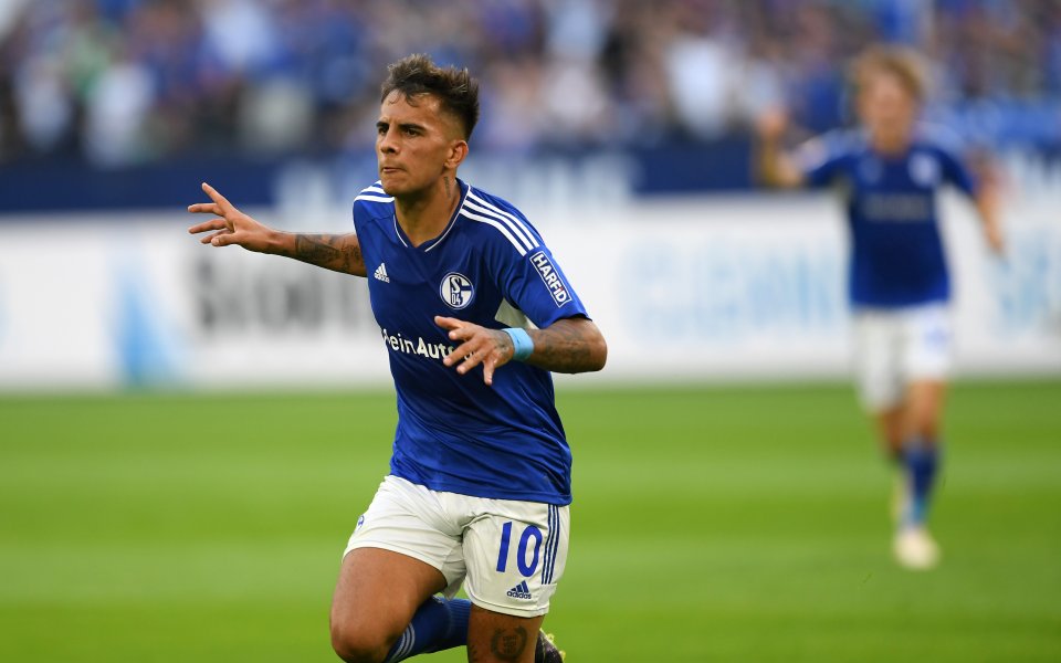 Шалке 04 спечели първа точка след завръщането си в Бундеслигата,