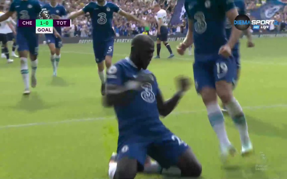 Челси обаче успя да открие резултата с първия точен удар