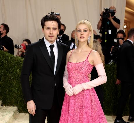 Бруклин Бекъм най големият син на Виктория и Дейвид Бекъм отново