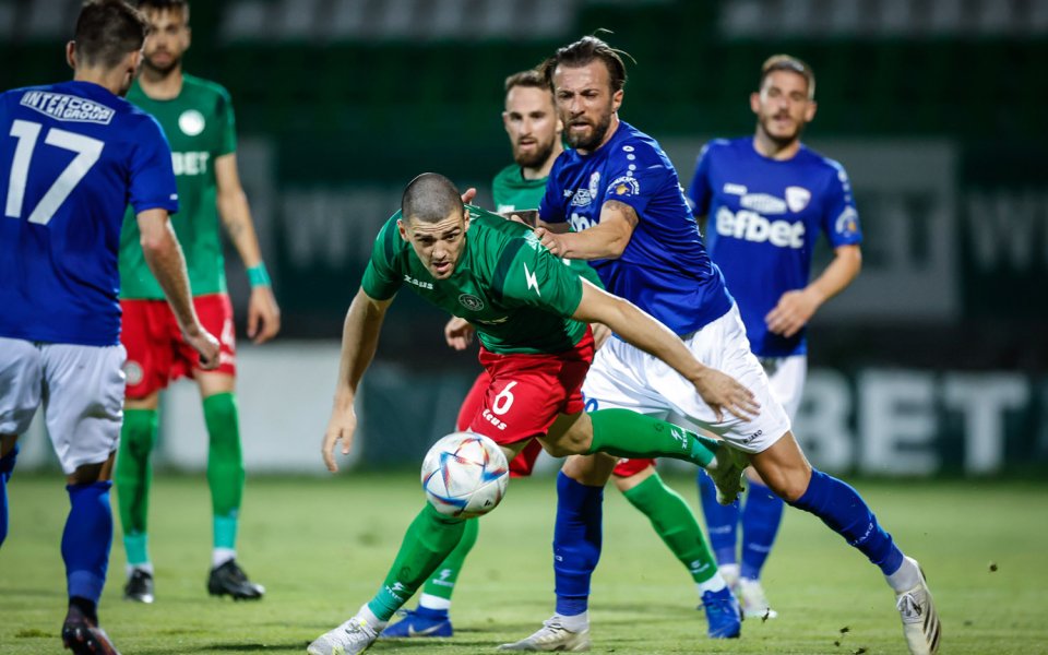 Ботев Враца победи Спартак Плевен с 3:1 в контролна среща, с която