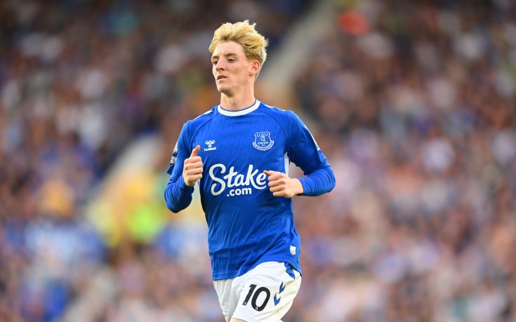 Крило на Евертън се надява да играе на Световното в Катар