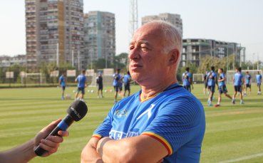 Популярният фен на Левски Петър Димитров даде специално интервю