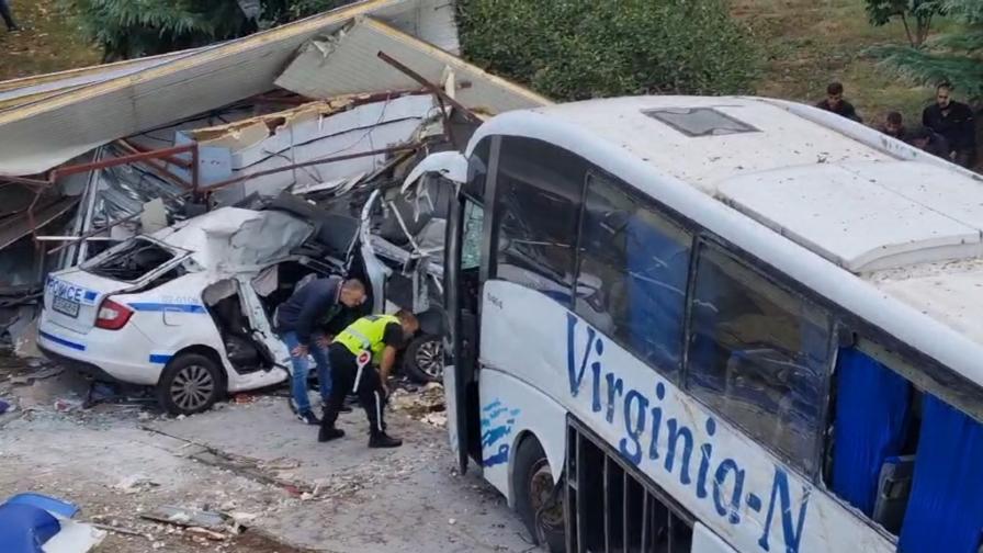Прокуратурата: Непълнолетен сириец е управлявал автобуса в Бургас