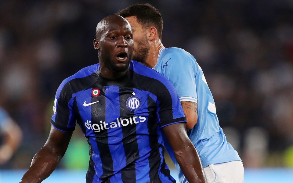 Нападателят на Интер Ромелу Лукаку вероятно ще пропусне дербито с