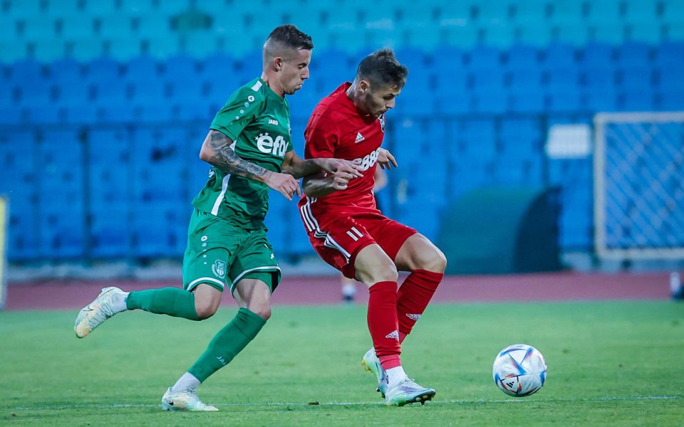 Пирин Благоевград и Хебър откритват съботната програма от 23-ия кръг