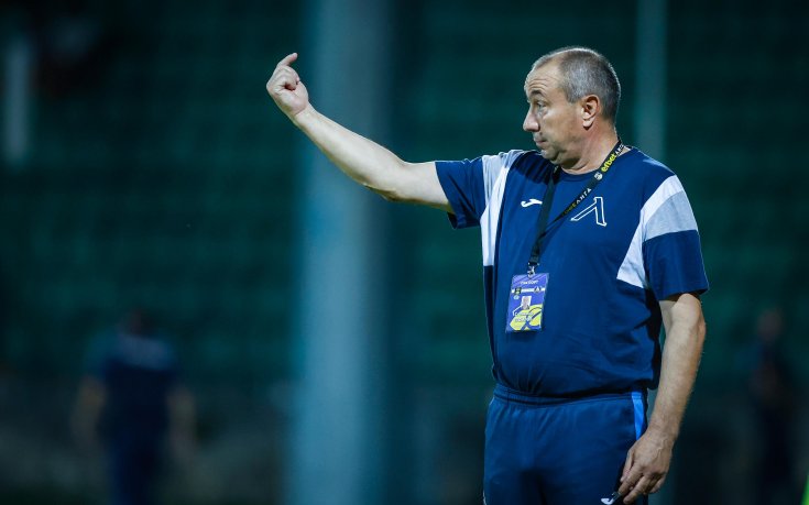 Стоилов: Има предложения за наши играчи, може би това разконцентрира Сундберг