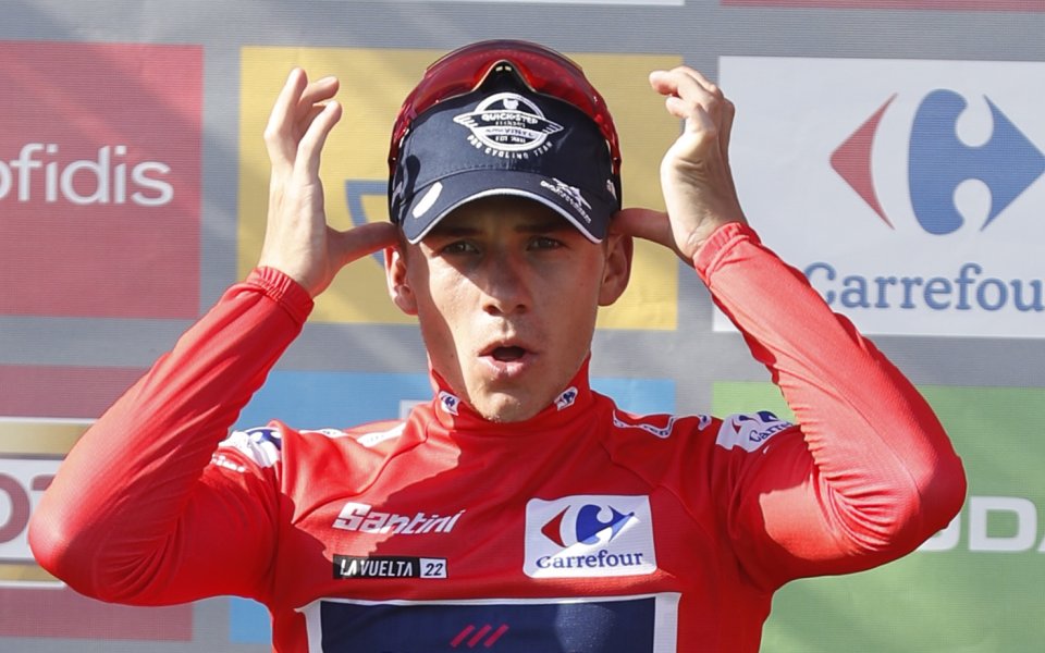 Роглич падна, но съкрати изоставането си от лидера в Обиколката на Испания, Педерсен спечели втора етапна победа