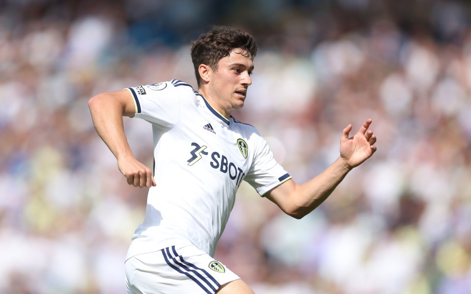 Отборът на Тотнъм отново е стартирал разговори с Лийдс за