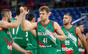Звездата на националния отбор на България по баскетбол Александър Везенков