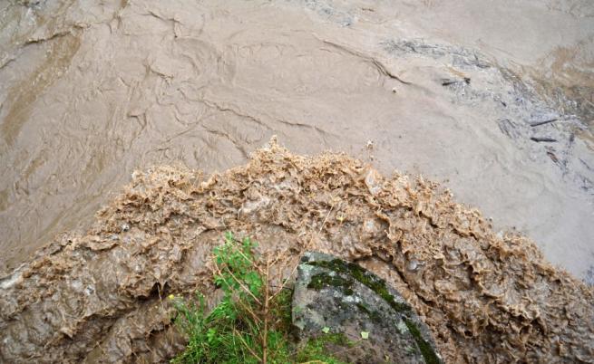 Река излезе от коритото си в Димитровградско, евакуираха хора