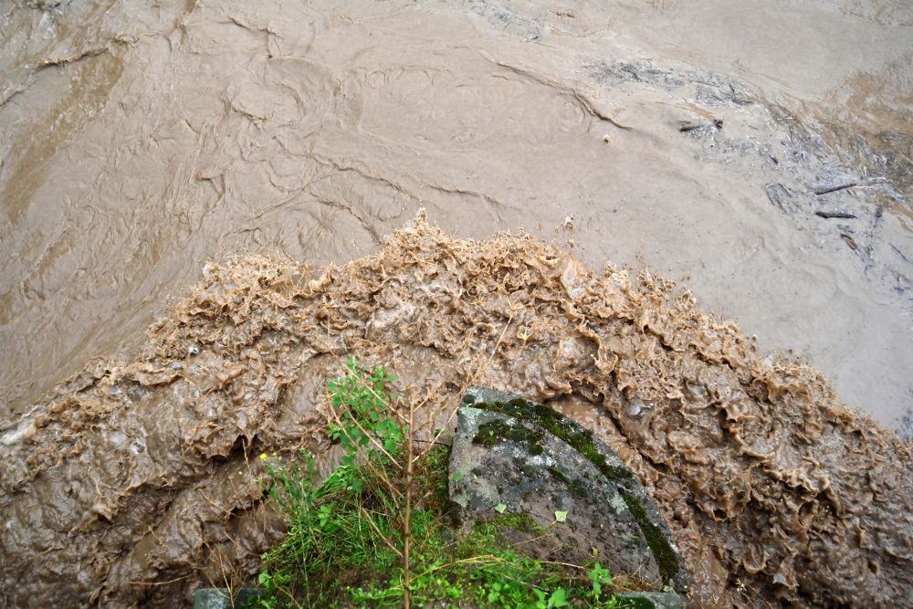 Река излезе от коритото си в Димитровградско, евакуираха хора