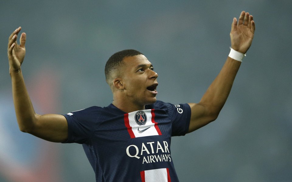 Отборите на Пари Сен Жермен и Ювентус играят при в един