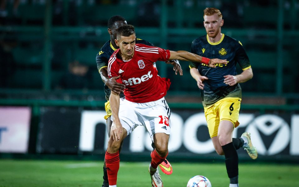 ЦСКА 1948 приема Ботев Пловдив в последна среща от 25-ия