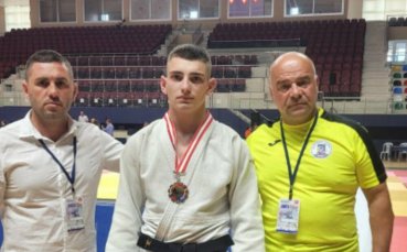 Преслав Петров спечели сребро на Балканиадата по джудо за юноши