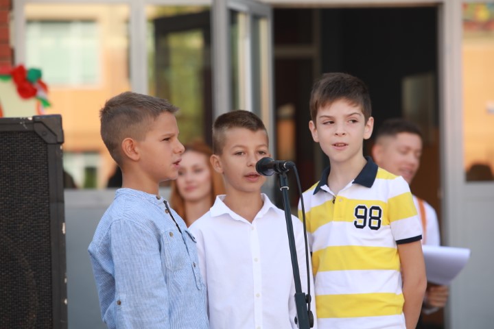 <p>Първи учебен ден в 119 СОУ</p>