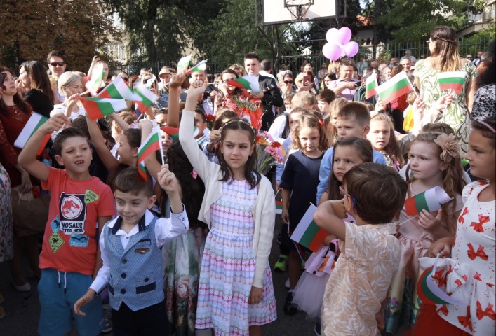 <p>Първи учебен ден в 119 СОУ</p>