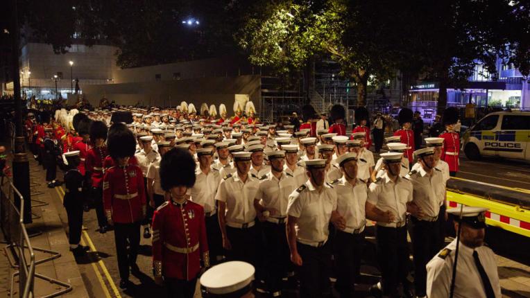  Всички детайлности за погребението на кралица Елизабет II 