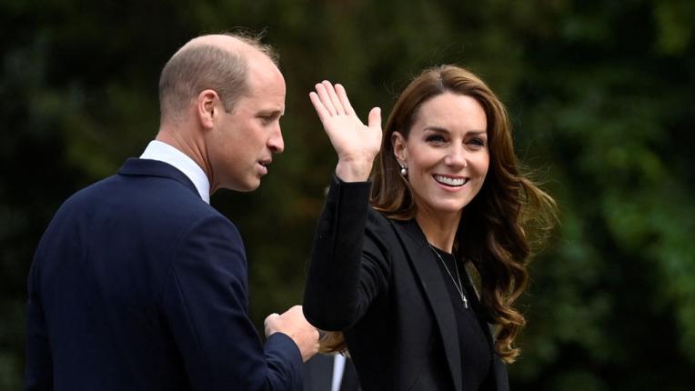 Кейт и Уилям с първи ангажимент като новите принц и принцеса на Уелс