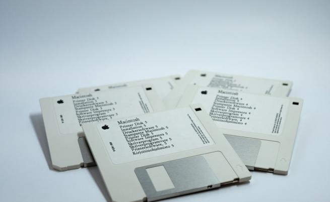 Защо в Япония все още използват старите дискети
