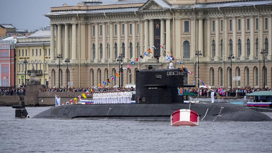 Лондон: Руският Черноморски флот предислоцира част от подводниците си