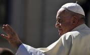 Папата е готов да благослови еднополовите двойки, но не и да признае такива бракове
