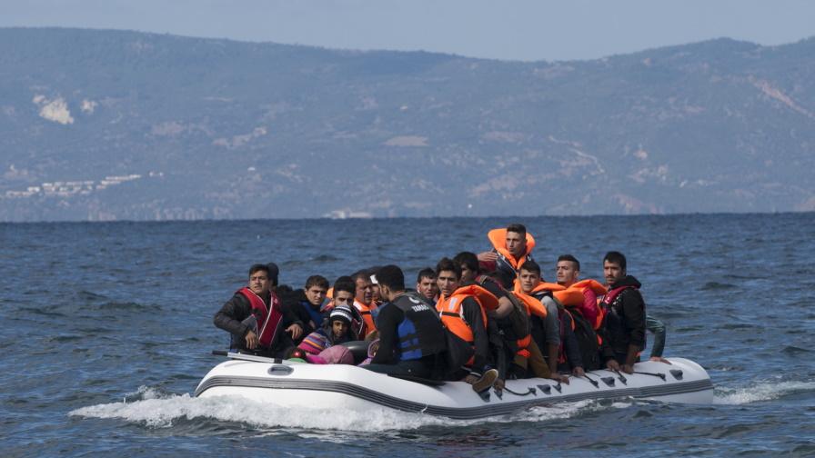 Над 70 мигранти се удавиха край бреговете на Сирия