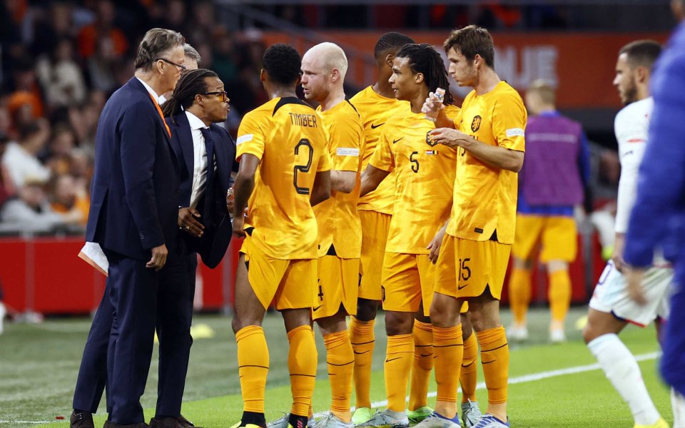 Нидерландия с голям жест към строителите на стадионите в Катар