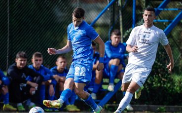 Отборите на Левски и Спортист Своге играят при резултат 0 0 в