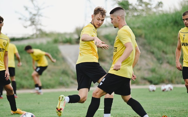 Футболист на Ботев Пд претърпя нова операция на коляното