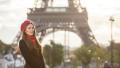 есен жена пътуване Париж Франция