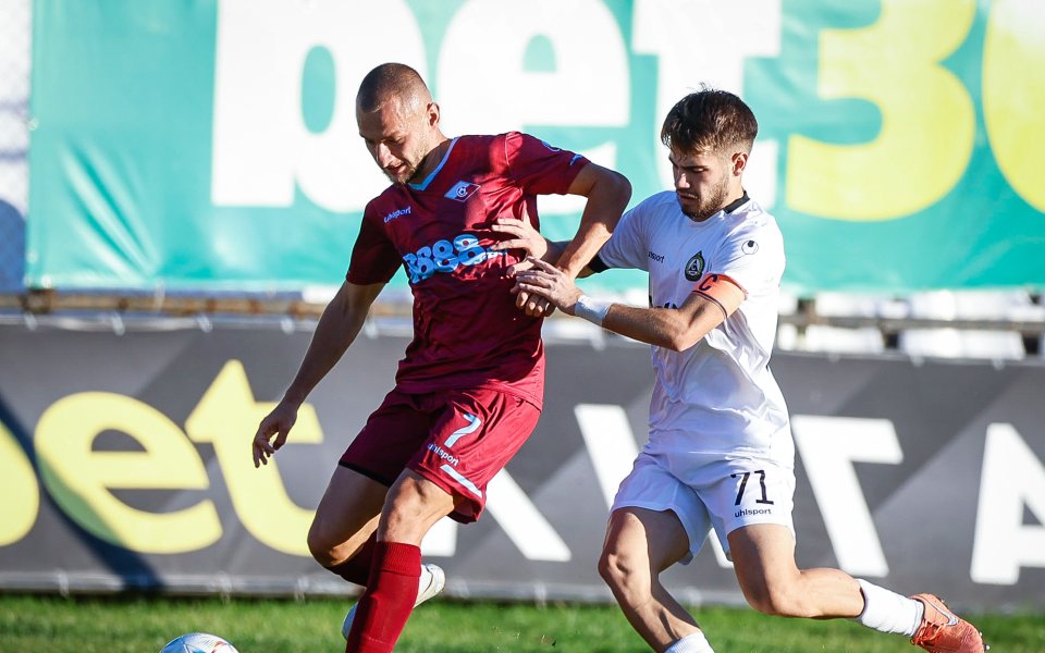 Септември София и Славия откриват 28-ия кръг в efbet Лига.