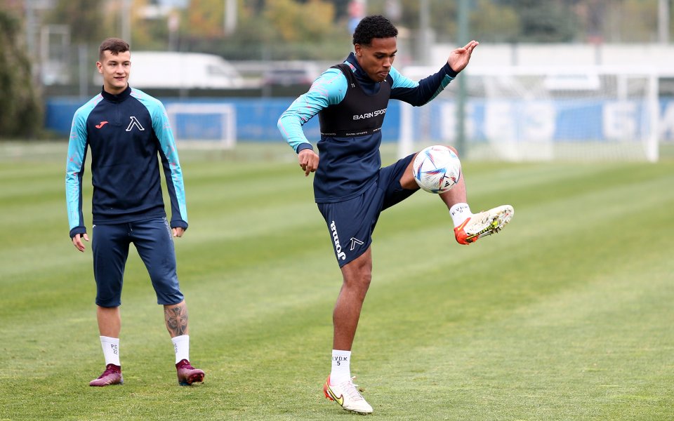 Левски проведе първа тренировка за седмицата. Сините стартираха подготовка за