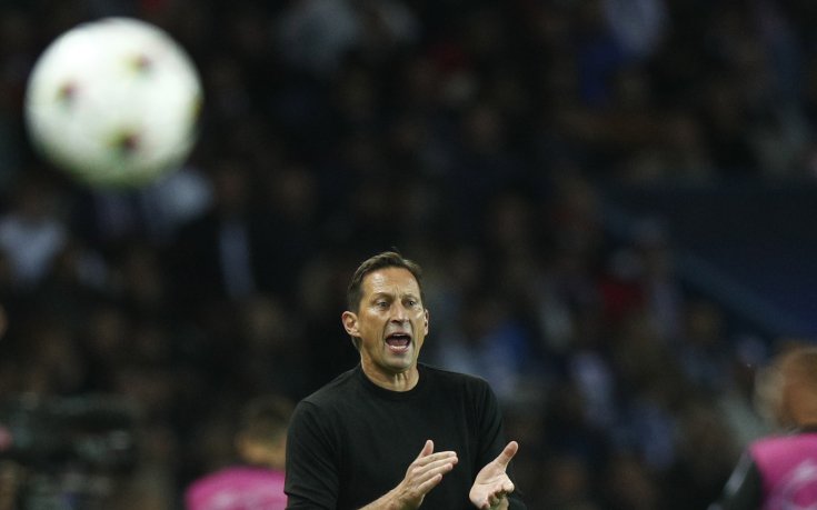 Бенфика поднови договора на треньора си