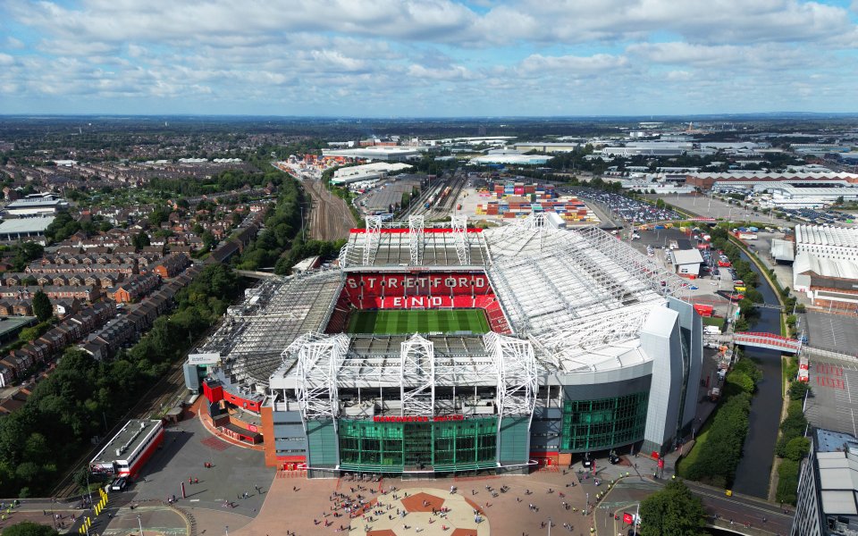 Отборът на Манчестър Юнайтед приема Нюкасъл в мач от 11-ия