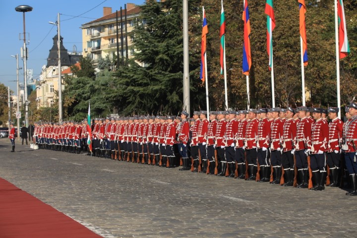 <p>Президентът на Армения Вахагн Хачатурян е на посещение у нас</p>