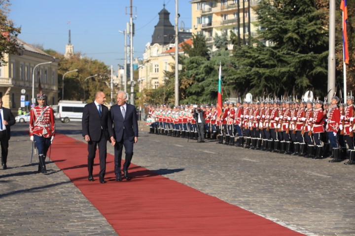 <p>Президентът на Армения Вахагн Хачатурян е на посещение у нас</p>