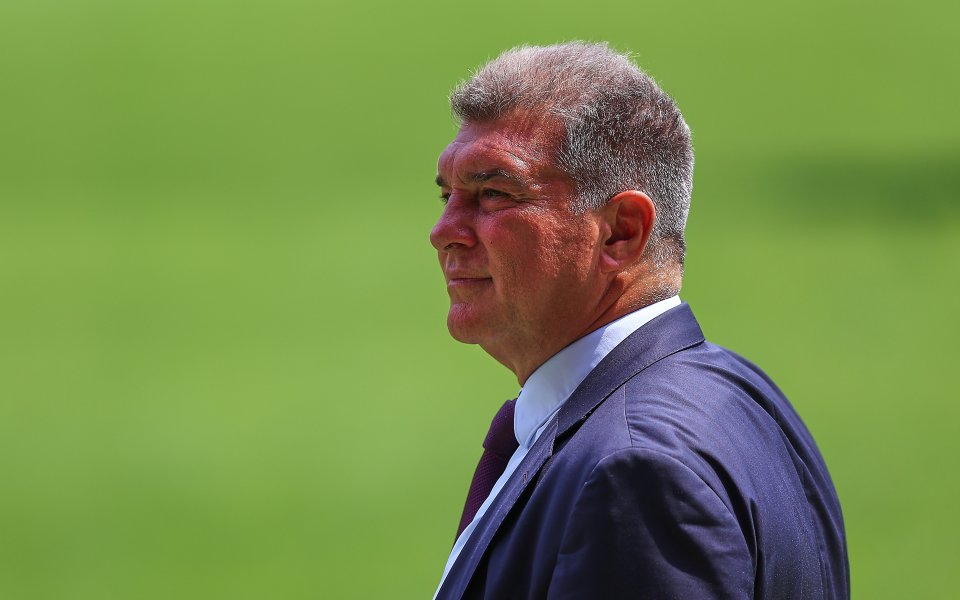 Президентът на Барселона Жоан Лапорта бе наказан след своето нахлуване в